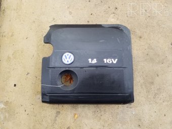 Acoperire motor cu filtru de aer