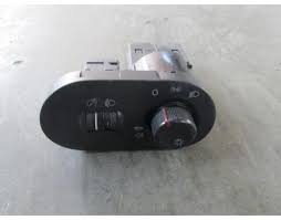 Comutator lumini
