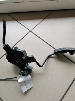 Pedala acceleratie 2,5    